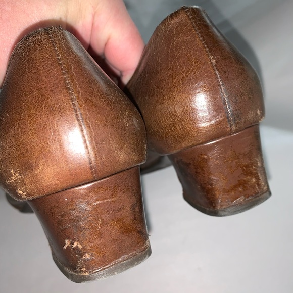 PRADA size 40.5 brown calfskin pumps w/buckle - Picture 11 of 13